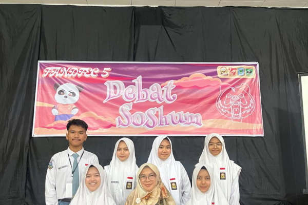 Tim LDBI Smandasum Raih Juara 2 dalam Ajang Debat Soshum
