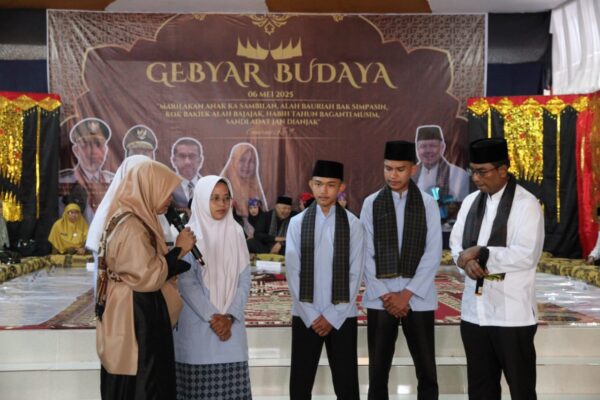 Cerdas dengan 4H, Zul Elfian Umar Sampaikan Pituah Mamak Malapeh Anak Pai Marantau pada Gebyar Budaya Smandasum