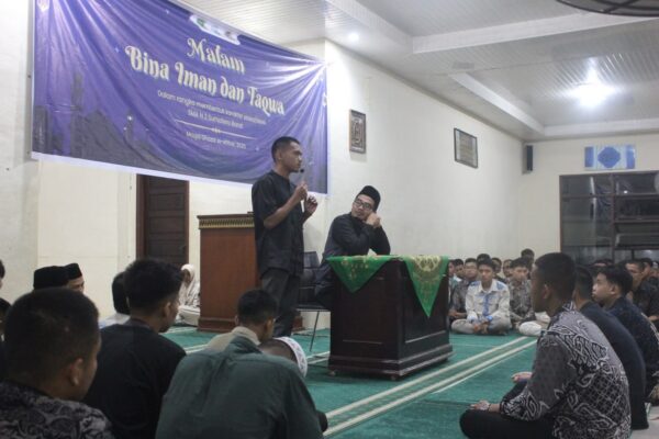 Semalam di Masjid: Mabit Smandasum Penuh Makna